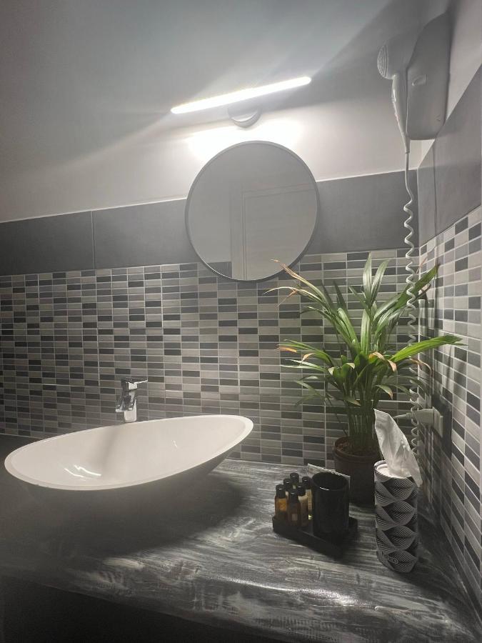Kalaso Design Guest House - Rome Airport ฟิวมิชีโน ภายนอก รูปภาพ